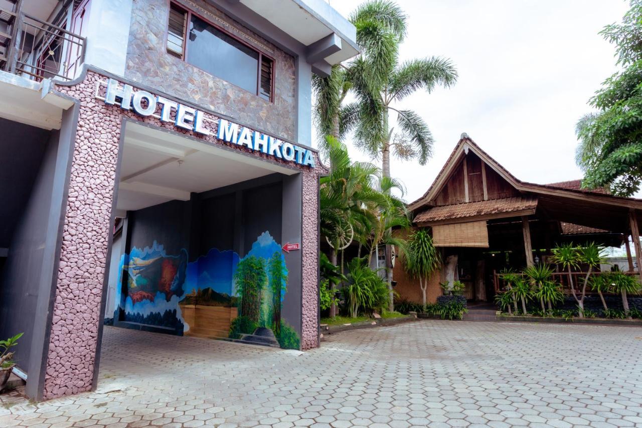 Hotel Mahkota Plengkung By Ecommerceloka Banyuwangi  Zewnętrze zdjęcie